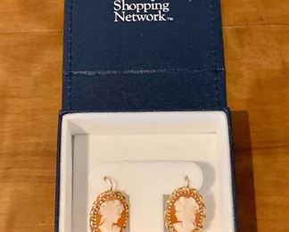 $170 - 20% OFF - unmarked yellow and gold cameo earrings