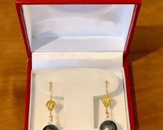 $250; 22kt yellow gold South Sea pearl and crystal pendant earrings