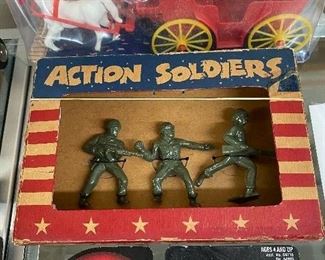 Archer Plastics Action Soldiers in Box 