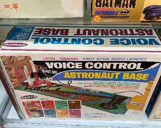 Remco Voice Control Astronaut Base in Box