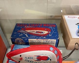 Tin Litho Flash Strat-O-Wagon in Box(Wyandotte)