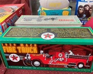 1929 Texaco Mack Fire Truck