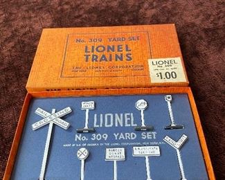 Lionel No. 309 Yard Set in Box