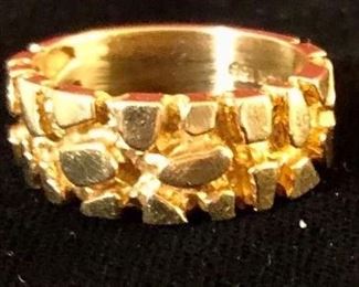 14 K Men’s Nugget Gold Ring. Size 9 and weighs 4.9 grams.