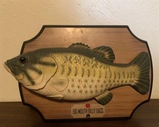 Big Mouth Billy Bass, measures approximately 13x9. Just needs batteries.