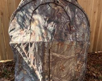 New Ameristep, RealTree two man tent chair blind. Includes one carrying case and stakes.