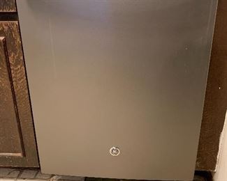 Brand New GE Dishwasher (looks never used)