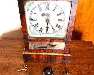 $60  Vintage  Waterbury Clock Company Roman numeral shelf clock  8" W, 12" H, 4" D 
