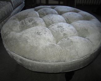 VELVET OTTOMAN