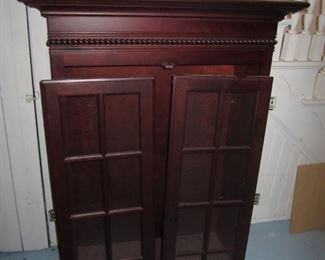 CABINET WITH GLASS DOORS