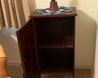Antique cabinet (record)