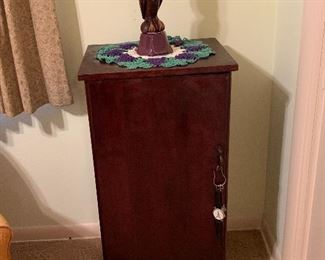 Antique cabinet (record)