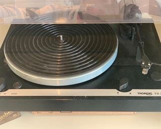 THORENS TD 318 TURNTABLE