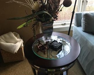 Round glass centered End Table