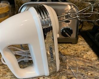 Cuisinart Hand Mixer