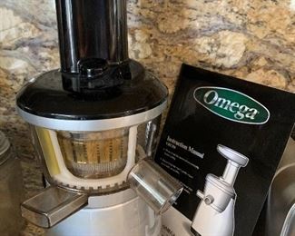 Omega Juicer
