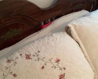 A close-up of the full bedspread.