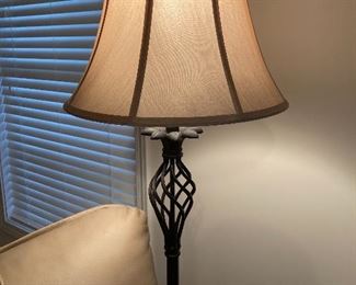 Floor lamp