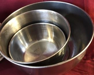mixing bowls