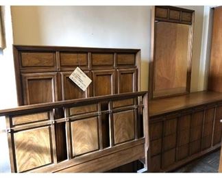 bedroom set