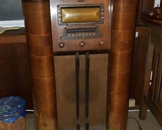 Art Deco Tube Floor Radio; cord fried, not lighting up
