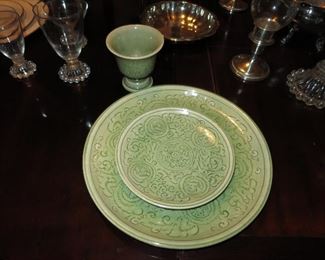 Cool Dinner Service for 6