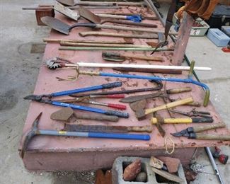 Tons of Garden Tools!