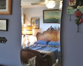 Cool Kidney-Shape Beveled Mirror