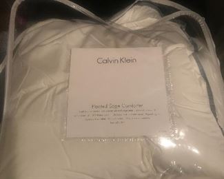 $30 -- Calvin Klein twin polyfil comforter.  Excellent condition.  