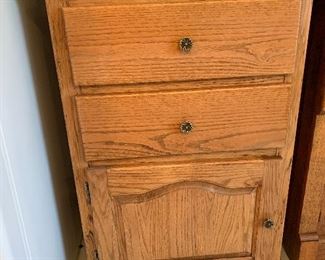 #16	Oak cabinet with 2 drawers and a door 21"x26"x38"	 $60.00 
