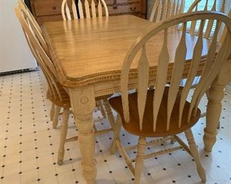 #14	Farmhouse wooden table with 6 chairs and 1 leaf 52"x70"x41"x30"	 $125.00 
