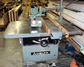 Delta Invicta RT40 14" To 16" Table Saw, 7.5 Hp 230/460V 3 Phase With General International Power Feeder 20-340M1 On Wheels, Total Measurements 64" x 60" x 48"