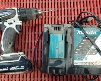 Makita 18 Volt Cordless 1/2" Driver, With Battery And Charger