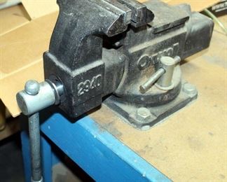 Oxwell 4" Bench Vise, Model 2940