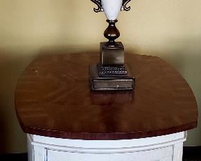 Console end table & lamp