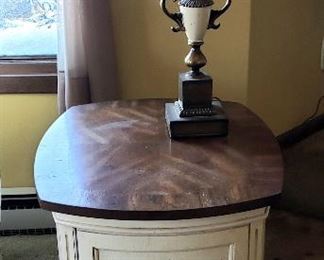 The other Console end table & lamp