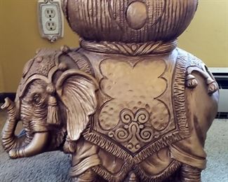 Elephant 