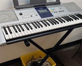 Yamaha Keyboard