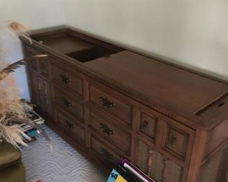 Magnavox stereo console