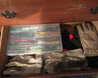 More fishing items, gloves