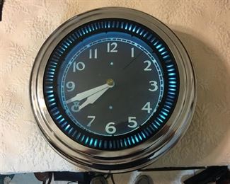 Great neon clock!
