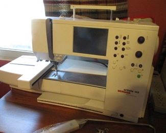   Bernina Artista 165 Sewing Machine. (Runs Excellent)