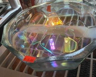 Glass bowl with lid
