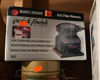 Black & Decker quick finish sander