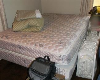 full bed / bedding /Cameras
