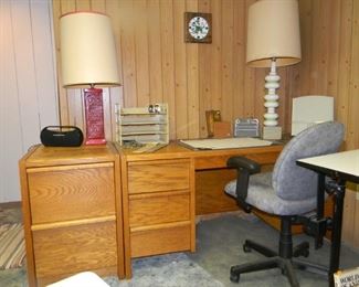 LARGE computer area / Lamps