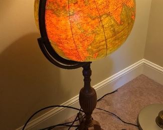 Vintage lighted globe 