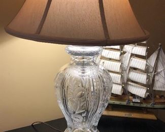 Pair of crystal lamps 