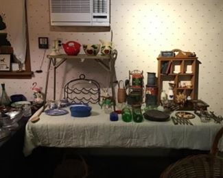 Old Kitchenware, Watt Pottery, Hall 