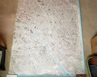 Large scale vintage Paris map